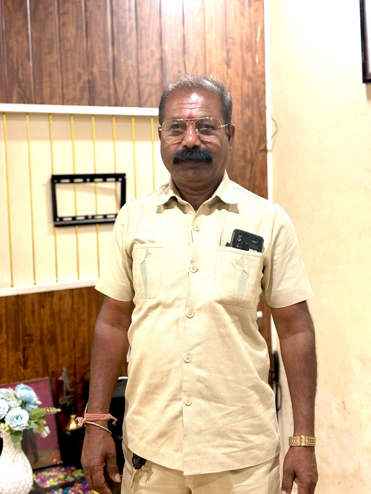 कर्मचारी